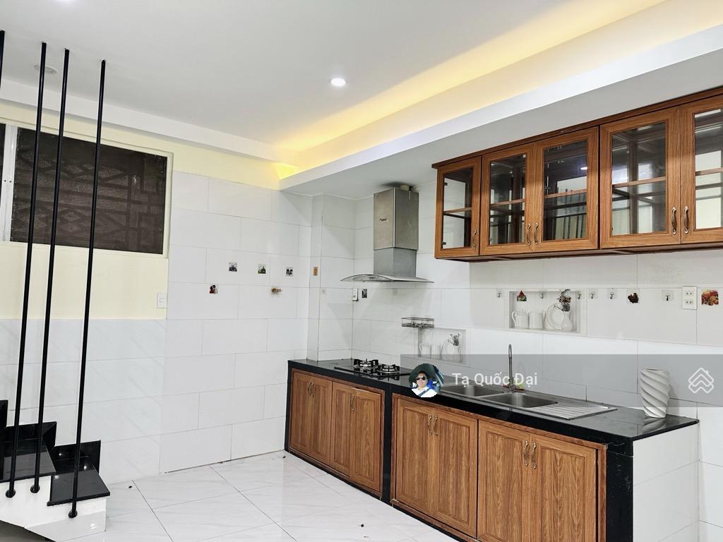 Quận 3  trần quang diệu  62m2  9.5 tỷ  2 tầng  hxh sát mt  dòng tiền 20tr/tháng