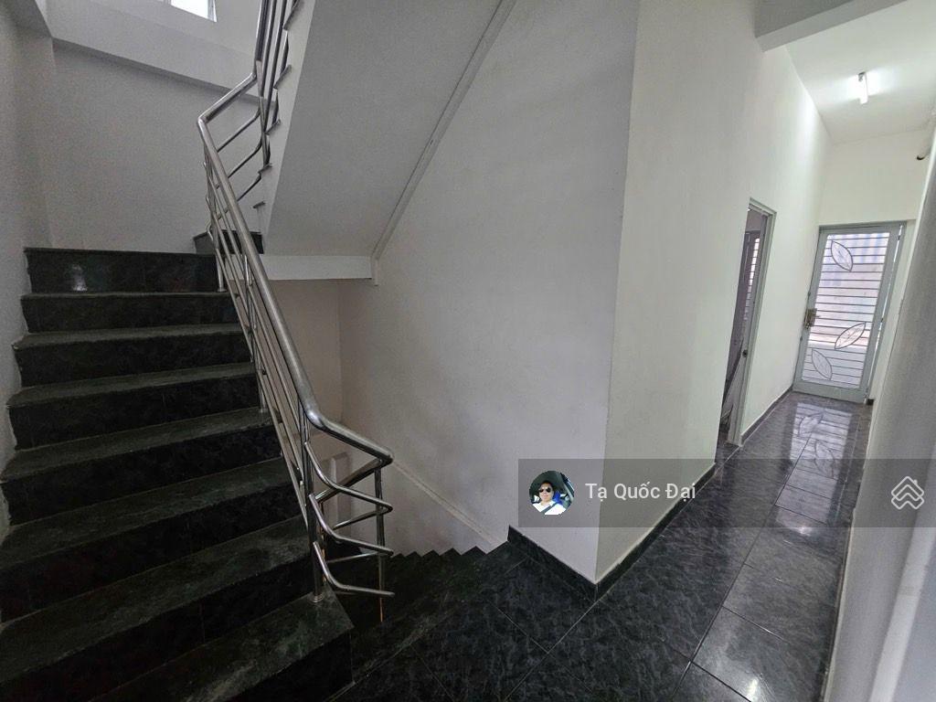 Quận phú nhuận  mặt tiền hoa đào  ngang hiếm 8m  kinh doanh 30tr/th  58,9m2  22 tỷ!