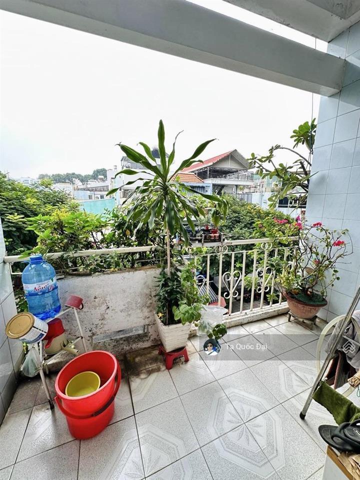 Quận 10  mặt tiền nguyễn tiểu la  5 tầng btct  kinh doanh đỉnh  36m2  11.5 tỷ!