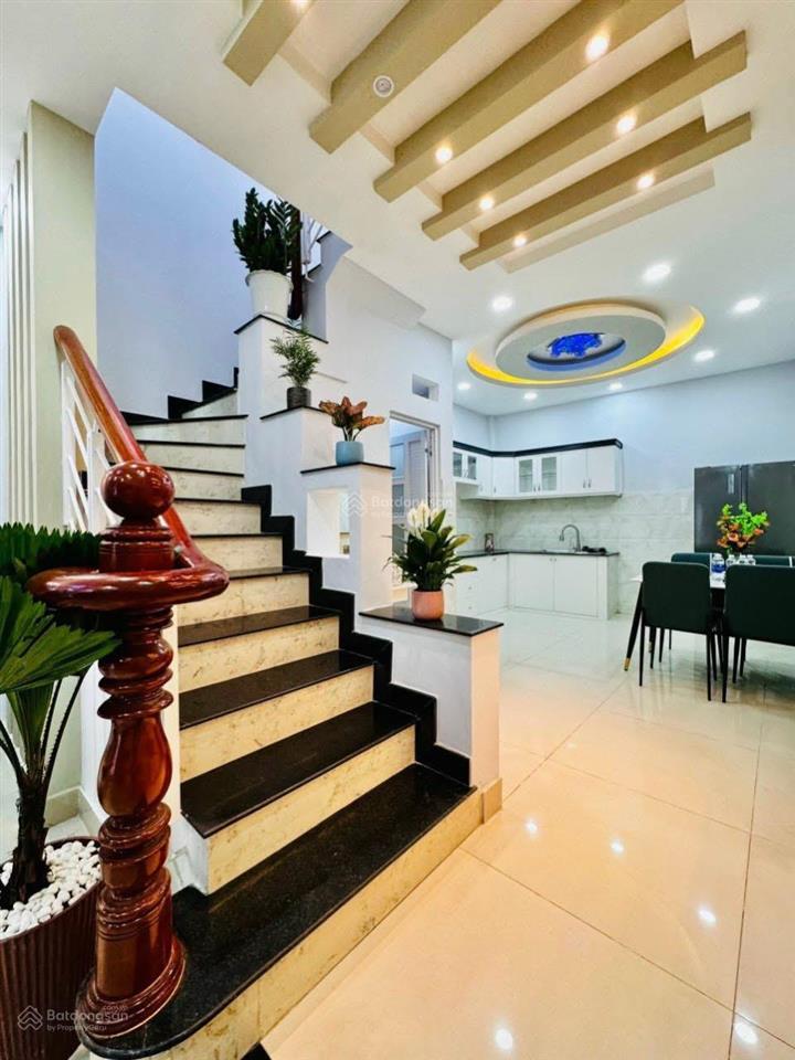 Bán nhà gấp hoa lan phú nhuận.giá 1ty9. dt 48m2 (4mx12). 1 trệt 1 lầu 2pn 2 nhà wc