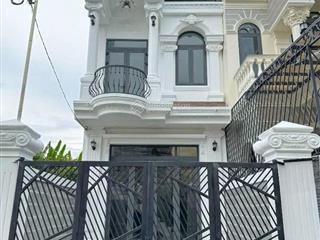 Bán gấp nhà bạch đằng bình thạnh. dt 46m2 (4,6mx10m). 1 trệt 2 lầu 3 phòng ngủ 4wc