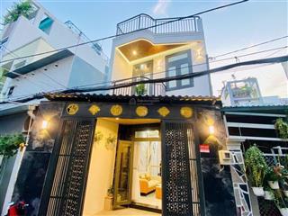 Chủ đi nước ngoài cần bán gấp nhà huỳnh văn bánh phú nhuận.gía 2ty2. dt 45m2 (4,5mx10m) hẻm ô tô