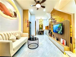 Chủ kẹt tiền cần ra nhà gấp xô viết nghệ tĩnh bình thạnh. dt 63m2 (4,2mx15m) hẻm oto