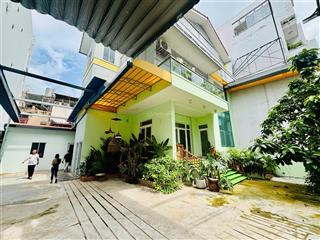 Biệt thự  800m2 sử dụng  quận 3  trệt 2 lầu (sân rộng) nhà mới