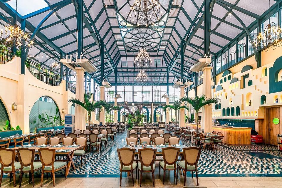 Cho thuê nhà  6 nguyễn bỉnh khiêm, quận 1  2000m2 (có sân rộng)