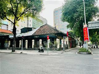 Cho thuê góc 2mt (quận 1)  ngay nhà thờ đức bà  400m2 sử dụng