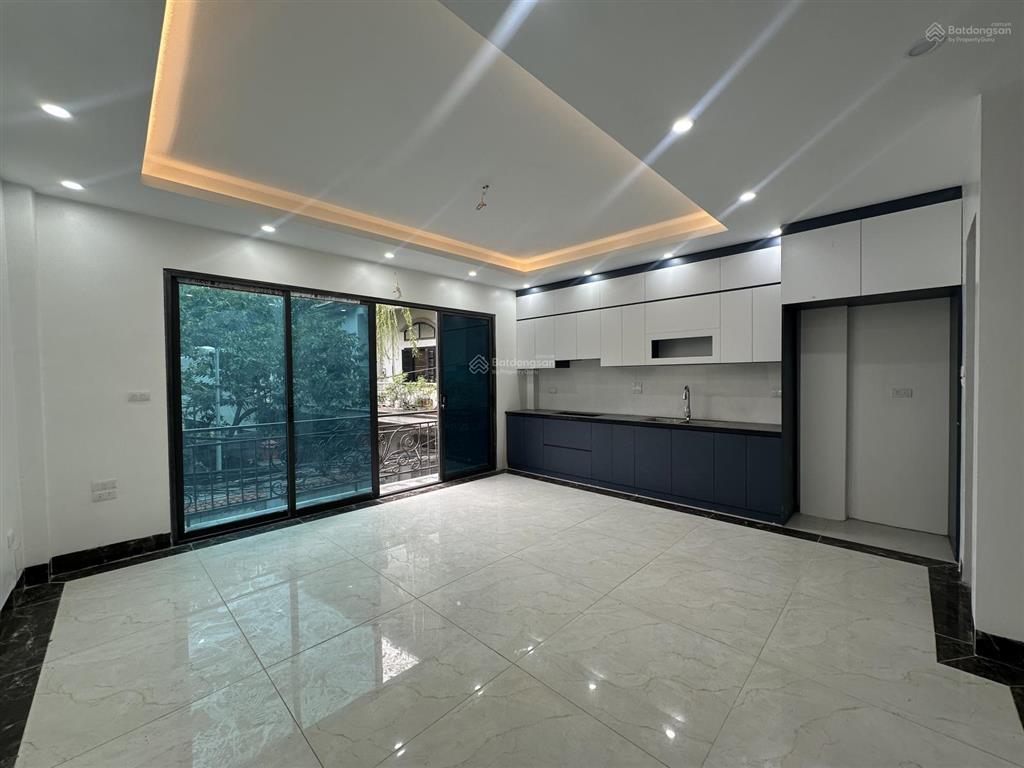 Phố bạch mai, ô tô tránh, kinh doanh 2 thoáng, 5t, nội thất long lanh, sổ vuông đẹp, bách kinh xây