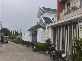 Bán đất gần trường đại học phạm ngọc thạch. dt 5,2*17m=91m2