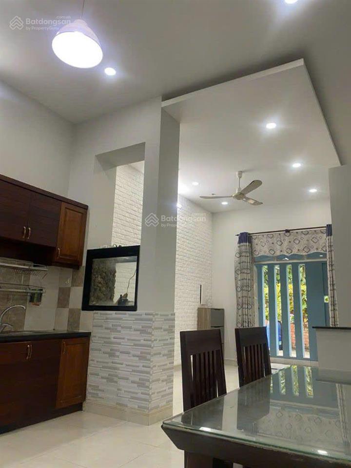 Bán nhà 1trệt 1lầu 5*16. ngay cầu vượt nguyễn văn linh.