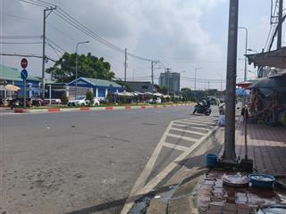 Bán nhà ngay chợ bờ ngựa, cách đường hưng nhơn 100m. vị trí vào trung tâm tp rất tiện.