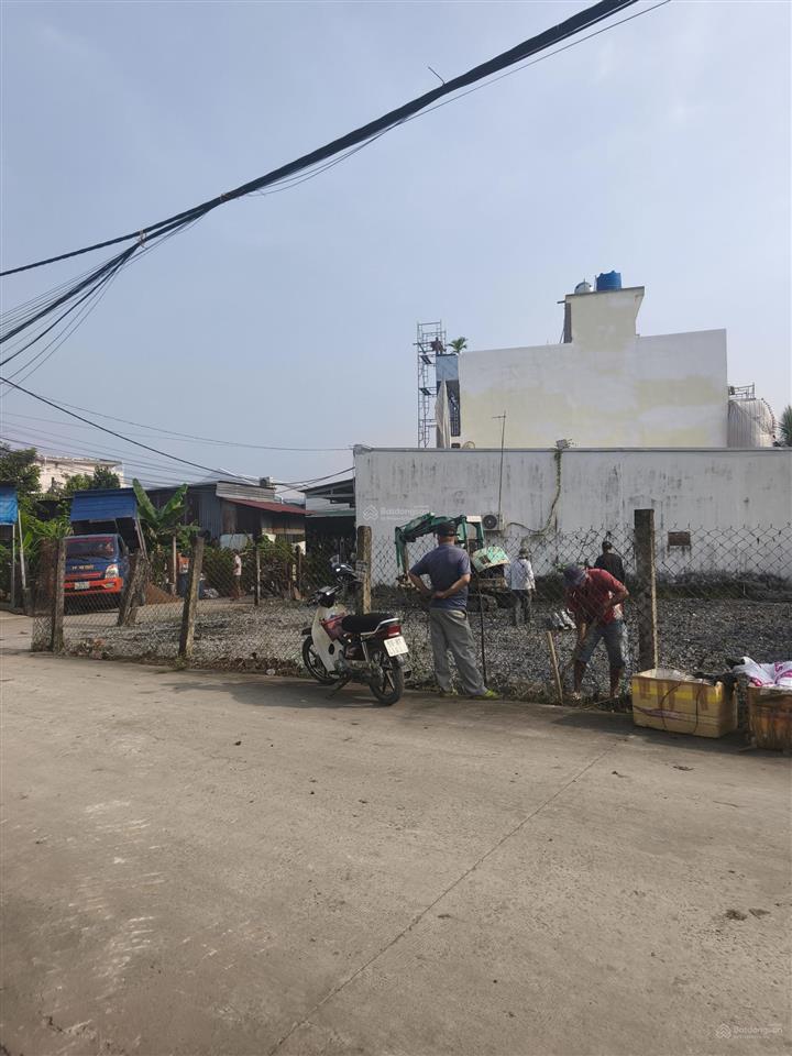 Bán đất ngay trường đại học phạm ngọc thạch 95m2 .