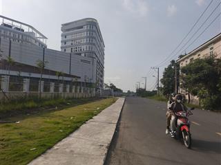 Bán đất ngay trường đại học phạm ngọc thạch 95m2 .