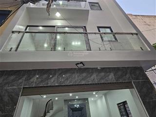 Nhà mới tinh đập hộp, 6 tầng, thang máy, ô tô đỗ trong nhà, khu vực dân cư yên tĩnh, dân trí cao