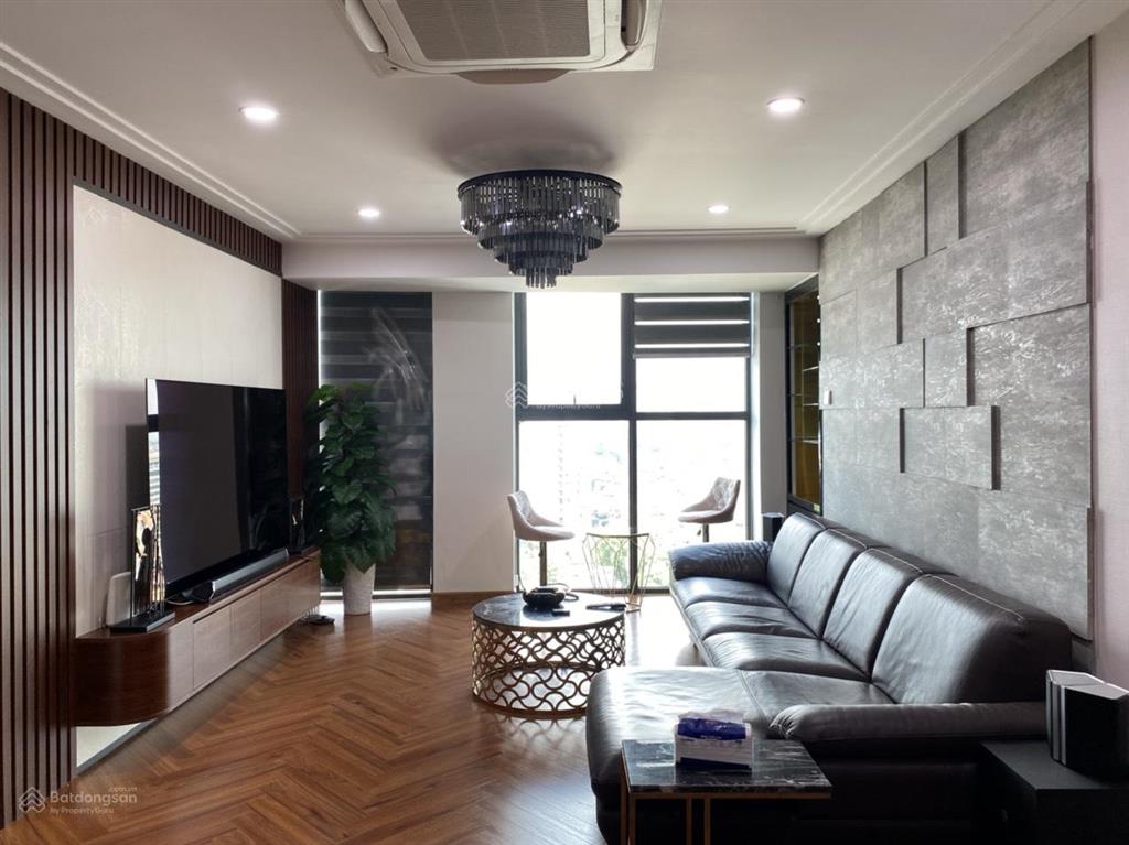 Bán ch 2pn + 1 dự án hoàng thành tower 114 mai hắc đế, dt 123.5m2.  0962 252 ***