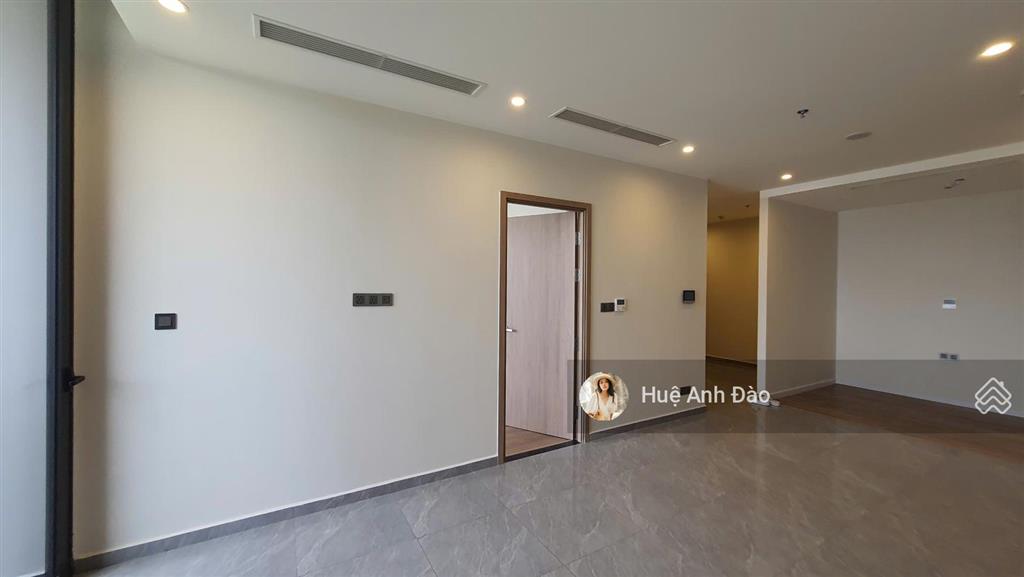 Chủ đi nước ngoài cần bán căn hộ 2 ngủ nhỏ bằng giá gốc hợp đồng  chỉ 2.900 tỷ