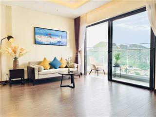 Cần tiền bán cắt lỗ căn góc 2n1vs giá 2,6 tỷ trên tầng 20 ban công đông nam.  0936 915 ***