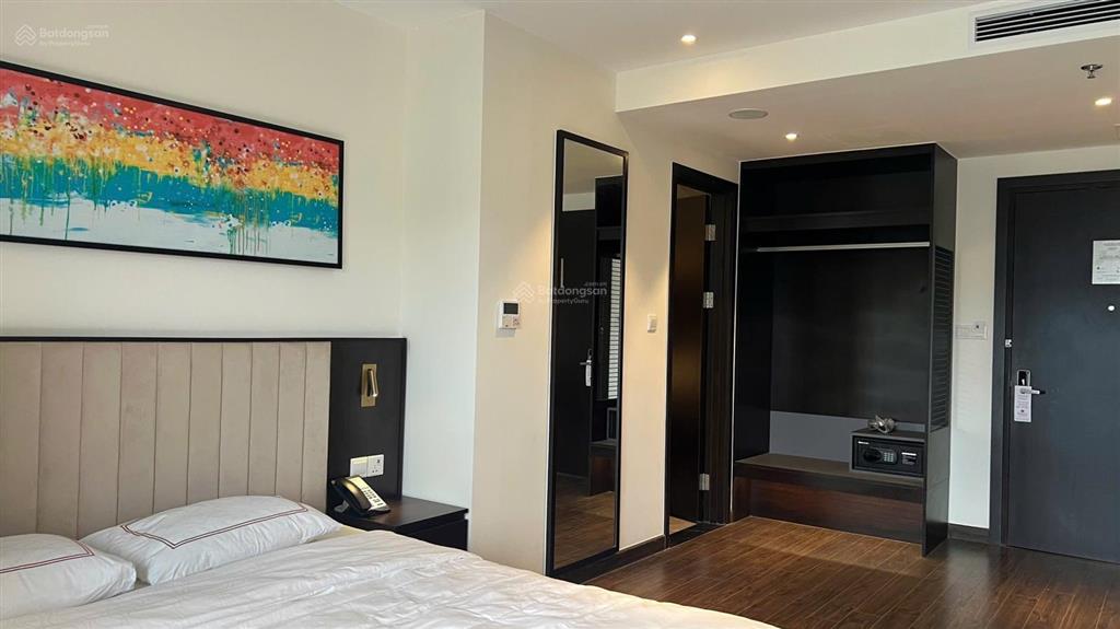 Chính chủ bán nhanh studio toà sapphire s2. giá thoả thuận 1,4x ban công đông bắc.  0936 915 ***