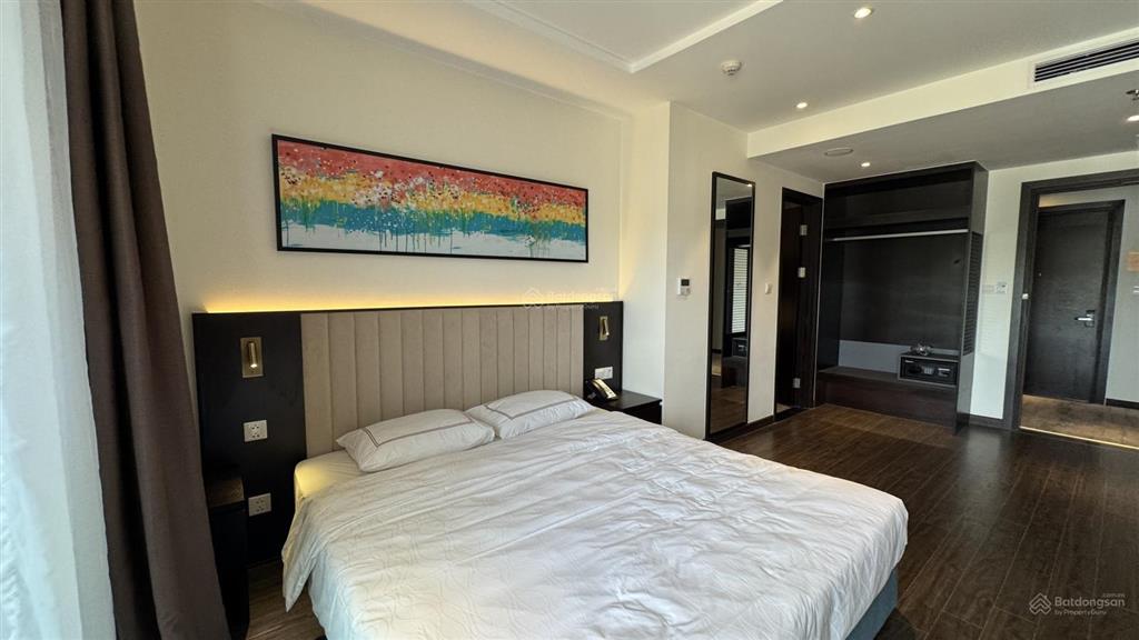 Chính chủ bán nhanh studio toà sapphire s2. giá thoả thuận 1,4x ban công đông bắc.  0936 915 ***