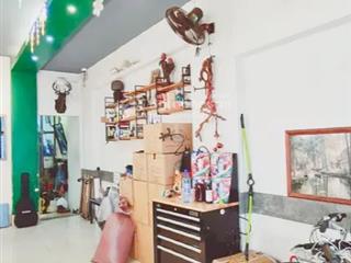 Bán gấp nhà riêng 11,5 tỷ, 63,5m2 tại cách mạng tháng tám, p 5, tân bình, hcm