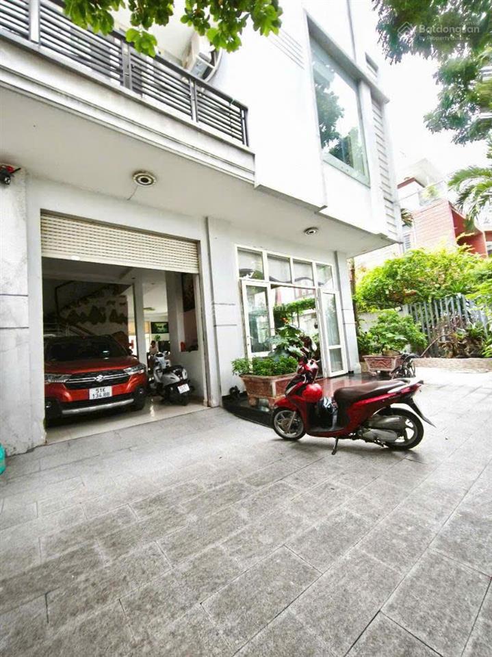 Bán biệt thự 4 tầng 240m2, 12x20m lê thị riêng, thới an quận 12 giá 18,8 tỷ thương lượng