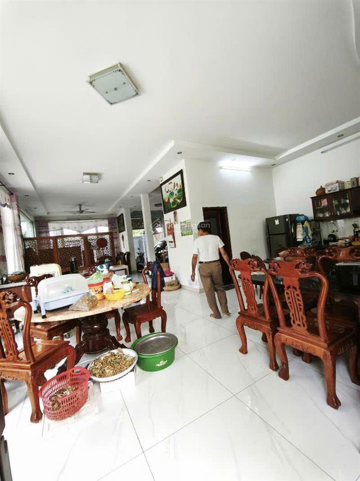 Bán biệt thự 4 tầng 240m2, 12x20m lê thị riêng, thới an quận 12 giá 18,8 tỷ thương lượng