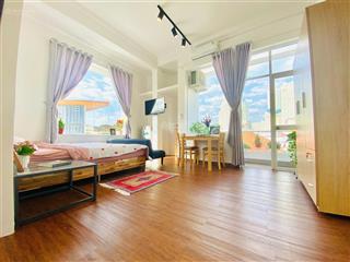 Căn hộ studio 35m2  gần cầu thủ thiêm  ban công, cửa sổ lớn, máy giặt riêng