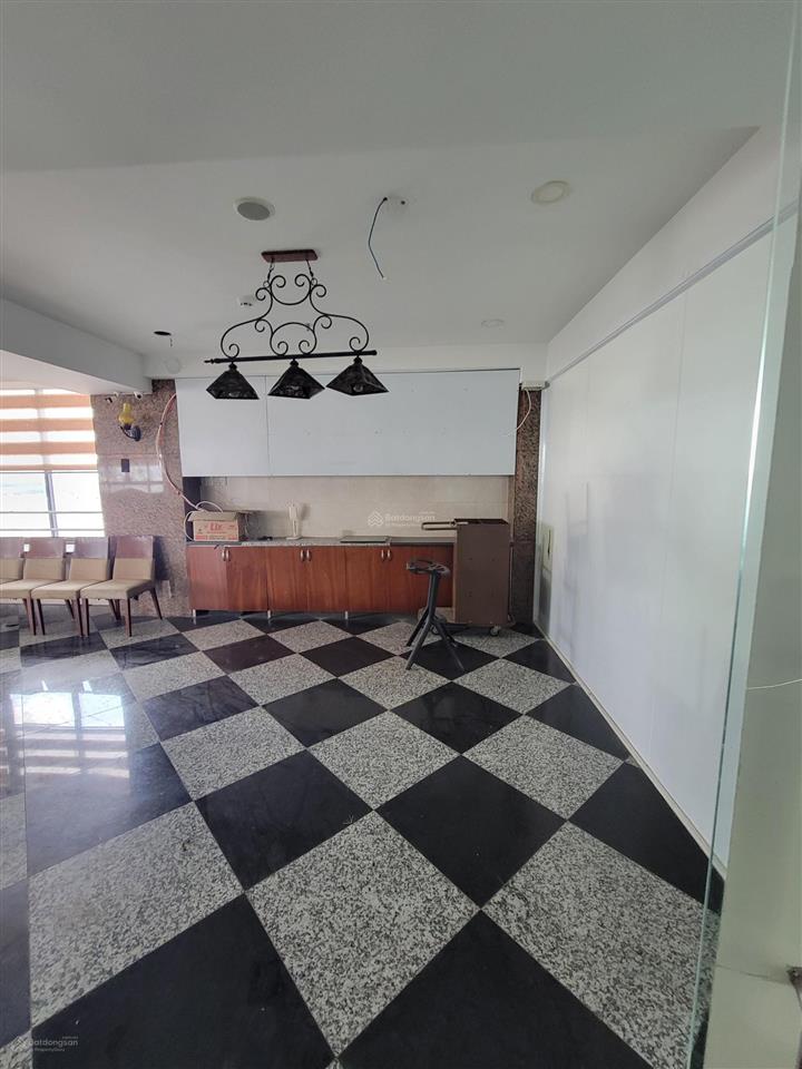 Chính chủ cần cho thuê nguyên tầng có thang máy, lối đi riêng, bãi xe riêng biệt