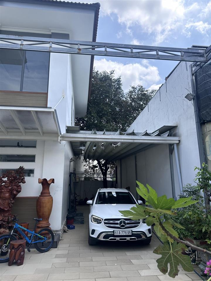 Chính chủ bán nhà sổ sẵn thủ dầu một ngang 15m hiếm, hồ cá koi, cạnh bigc chỉ 7 tỷ, bank hỗ trợ