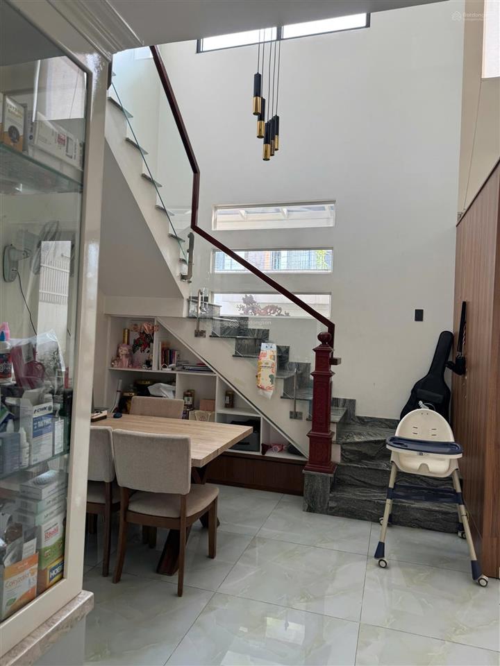 Chính chủ bán nhà sổ sẵn thủ dầu một ngang 15m hiếm, hồ cá koi, cạnh bigc chỉ 7 tỷ, bank hỗ trợ