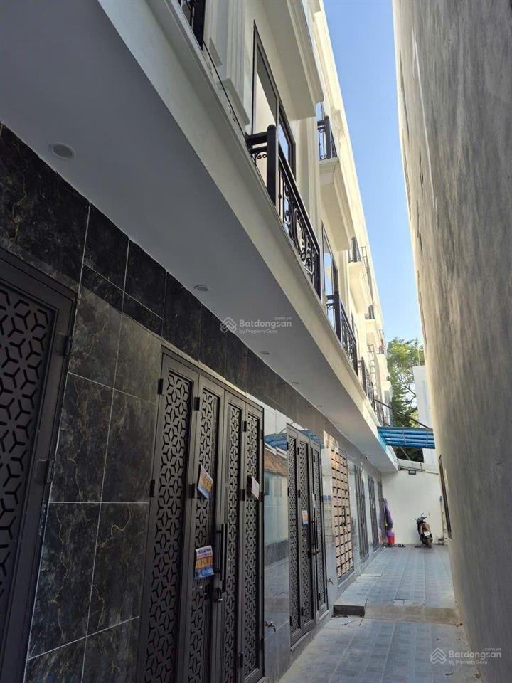 Bán nr 3pn, 3wc, 2,8 tỷ, 32,1m2 ở quốc lộ 6, phụng châu, chương mỹ, hn giá siêu hời