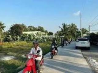 Cần bán đất gần trục hành chính thủ thừa