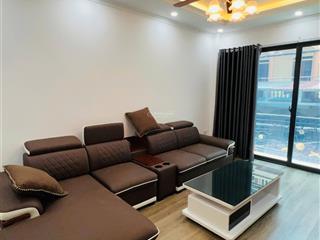 Siêu phẩm nhân trạch  phú lương nhà 5 tầng thang máy sổ vuông ở ngay đường thoáng