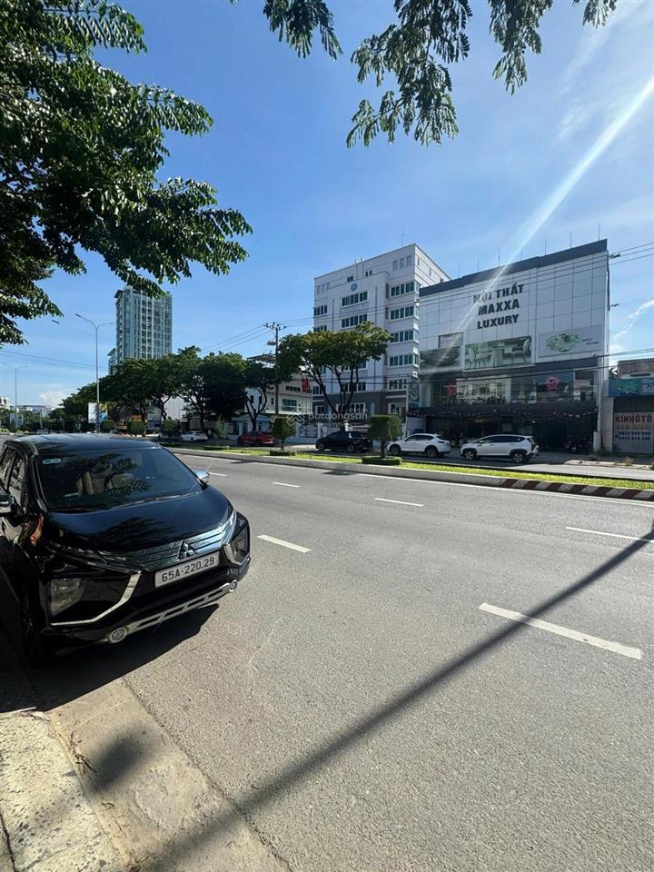 Bán cặp đất vàng 200m2  2 mặt tiền duy nhất đối diện cổng đại học kiến trúc đà nẵng