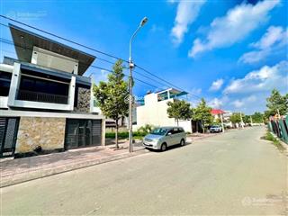 Cần tiền ra gấp lô đẹp 125m2giá chỉ 2tỷ350ngay mt kinh doanh tđc lộc anbình sơn, dân đôngsổ sẵn