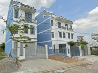 Đáo hạn nh chủ gửi gấp căn nhà 3 tấm 100m23tỷ55 ngay khu năm sao dân cư hiện hữu sổ hồng trao tay