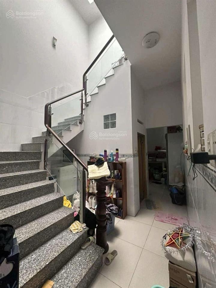 Bán nhà 1 trệt 1 lầu, cách mặt tiền mễ cốc 60m, gần trường th nguyễn nhược thị, p15 q8, dt 66,5m2