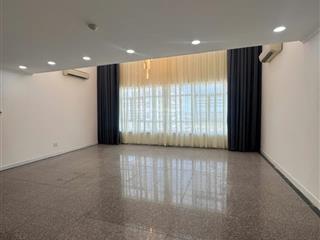 Bán căn hộ penthouse giai việt hoàng anh 856 tạ quang bửu, p5, q8 dt 227m2, 3 phòng ngủ, 4wc