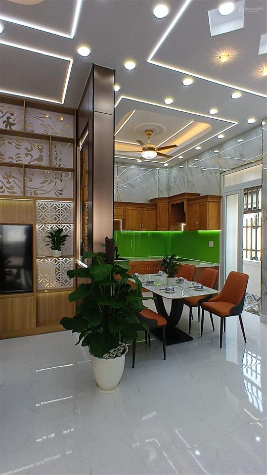 Thới an, q12 nhà chuẩn châu âu ở ngay đón tết  xe hơi trong nhà  full nội thất