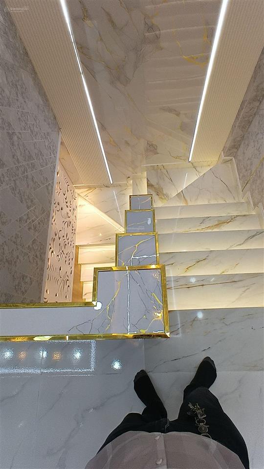 Thới an, q12 nhà chuẩn châu âu ở ngay đón tết  xe hơi trong nhà  full nội thất