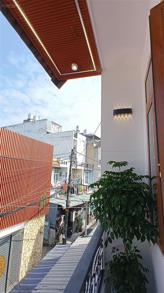 Thới an, q12 nhà chuẩn châu âu ở ngay đón tết  xe hơi trong nhà  full nội thất