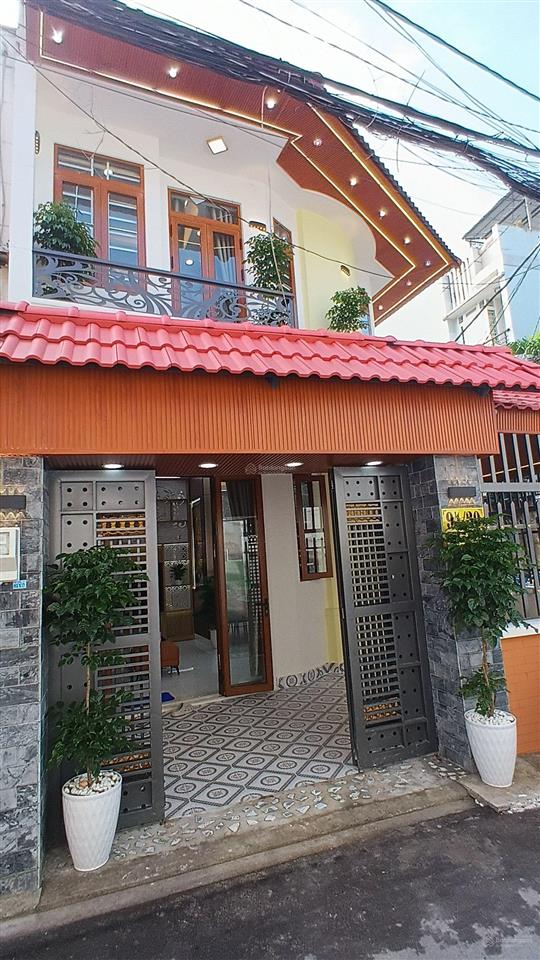 Thới an, q12 nhà chuẩn châu âu ở ngay đón tết  xe hơi trong nhà  full nội thất