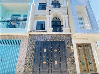 Bán nhà 3 tầng mới tinh full nội thất, ô tô đỗ cửa, lã xuân oai, 5 tỷ hơn