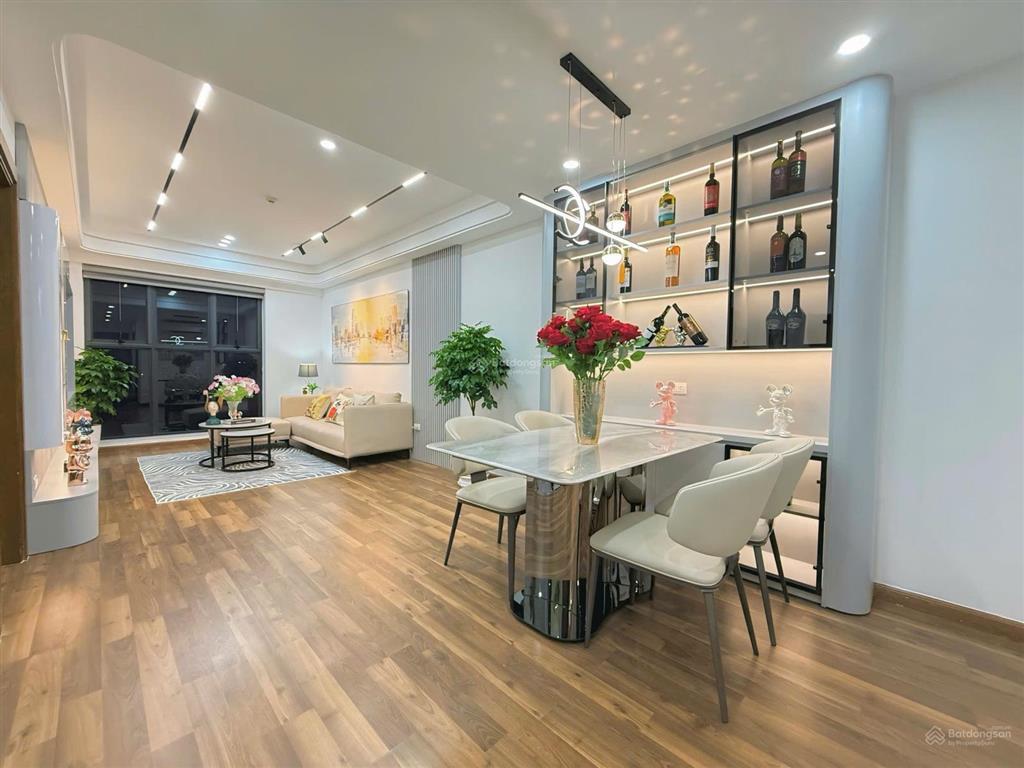 Bán căn hộ 2n2vs, 78m2, giá chỉ nhỉnh 7 tỷ bao trọn thuế phí, full nội thất mới dự án goldmark city