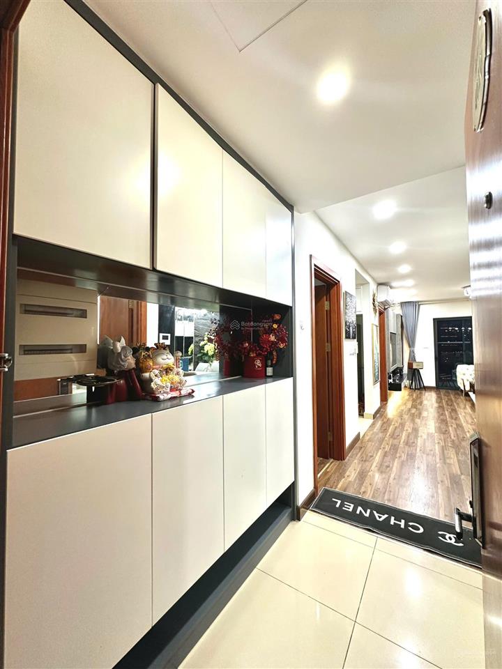 ( mới ) bán căn hộ trục hiếm 2 ngủ 2wc, 86 m2, full đồ, hướng mát, giá tốt nhất tại gold mark city.