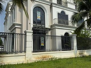 Duy nhất căn biệt thự view sông, đối diện bệnh viện vinmec giá 66 tỷ sẵn sổ
