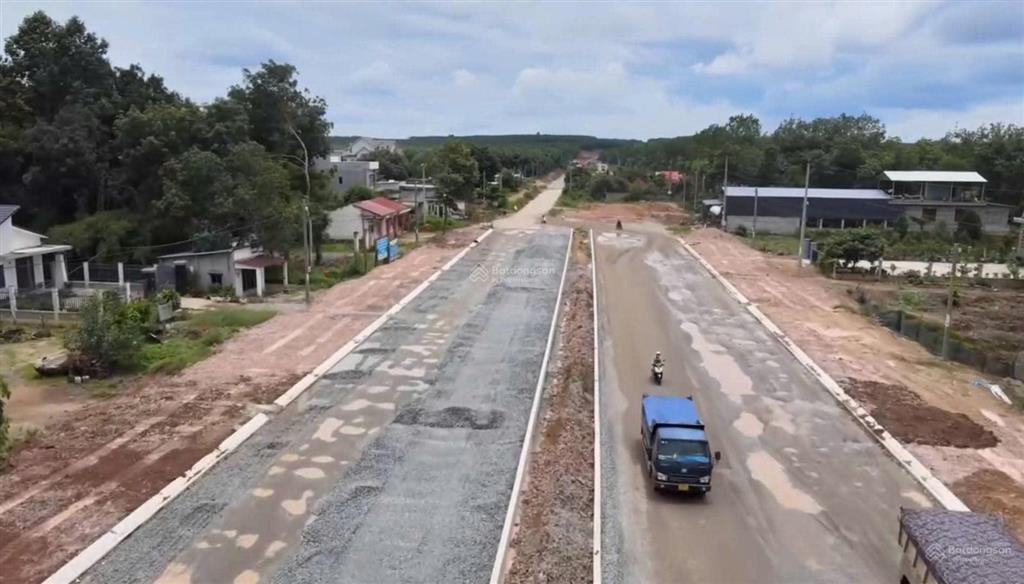 5xx sở hữu ngay lô đất 200m²  gần tuyến 2, đất mặt tiền đường xuyên tâm 32m gần kcn 4200 ha