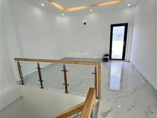 Bán nhà phố sân vườn 190m² không gian xanh lý tưởng giá chỉ 2,65 tỷ
