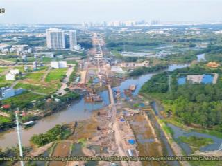 Bán căn hộ 3pn3wc 100m2 view land mark 81 chỉ 50tr/m2 shr liền vành đai 3