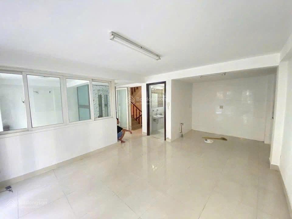(dt 4.4x17m) chỉ 19 tỷ, hẻm xe hơi trần tuấn khải, q5  4 tầng