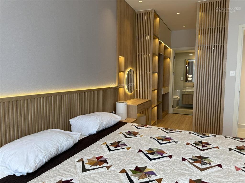 Hàng hiếm tại the gold view, 20 triệu vnd, 100m2, 3pn, 2wc